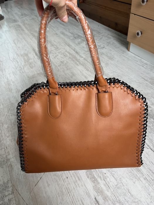 Кафява кожена чанта