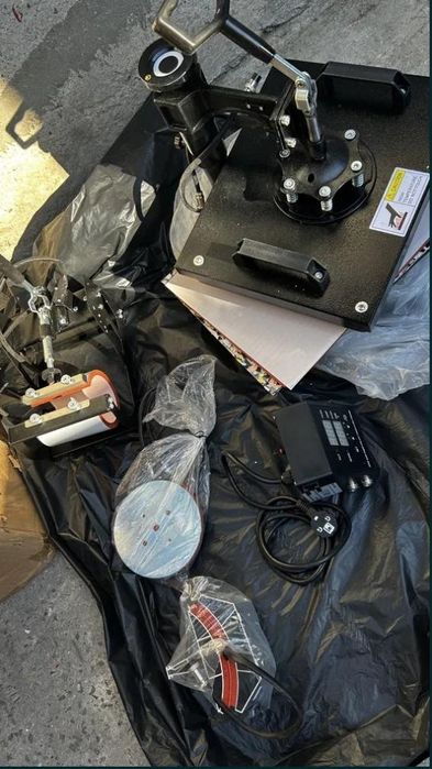 Presa termica multifuncțională 5-in-1 pentru tricouri,cani,șepci.