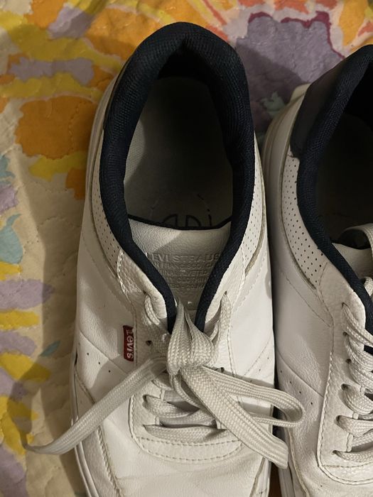 Продам брендовую обувь