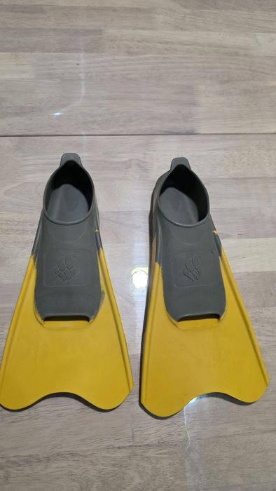 Продам ласты б/у в отличном состоянии
