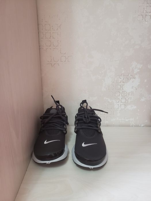 Nike кроссовки Presto,серые,оригинал,женские кроссовки,37.5