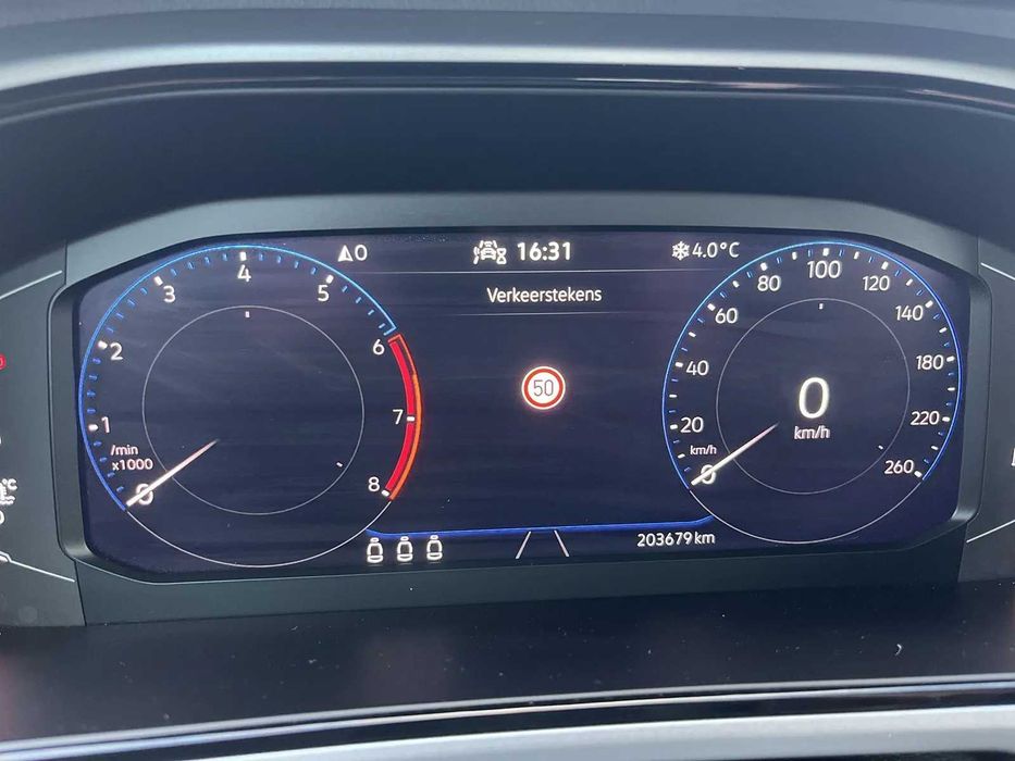 Volkswagen T-Roc 1.5 TSI Life Business 2022