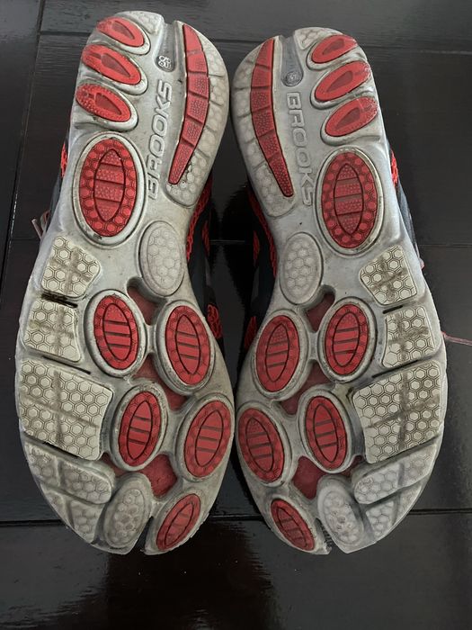 Brooks sneakers ( brantul 28,5 cm )