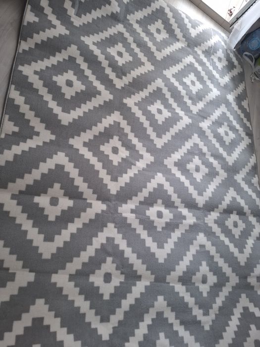 Ковёр новый 200×300