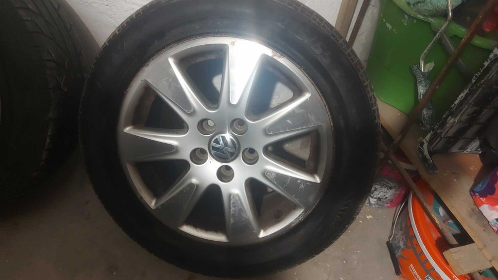 Vand jante aliaj 215/55 R16 originale Volkswagen plus cauciucuri vara Sebring