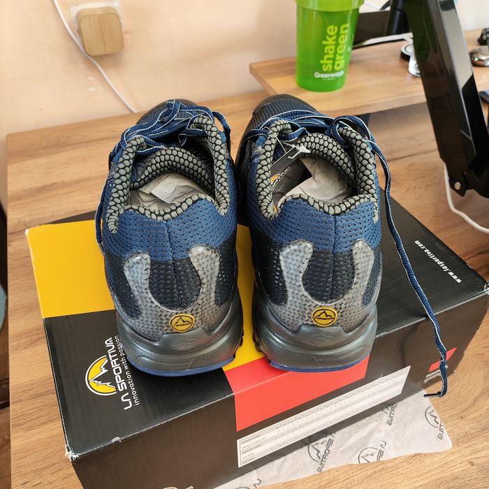 Треккинговые кроссовки la sportiva