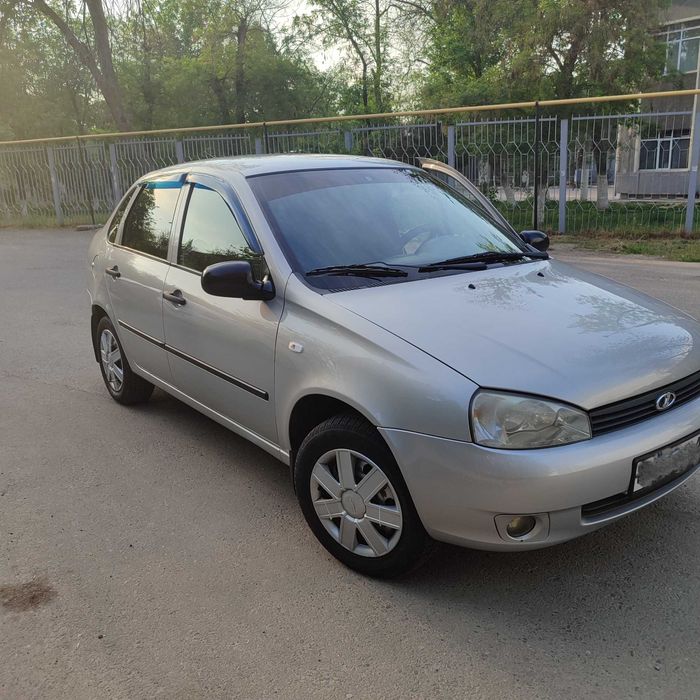 Продаю Lada Kalina седан