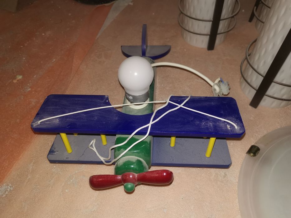 Vand surse iluminat: candelabru, aplica tavan, lustra copii