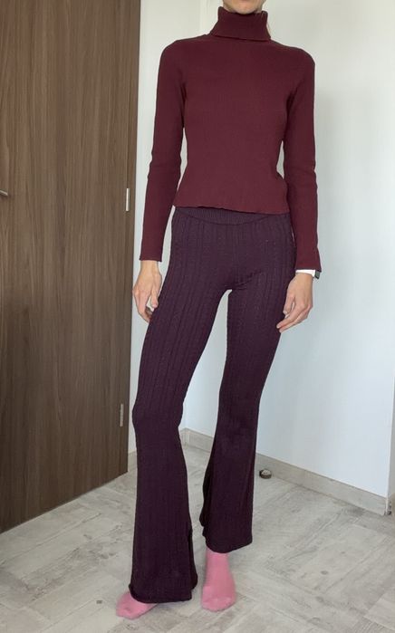 Бордо панталони Bershka