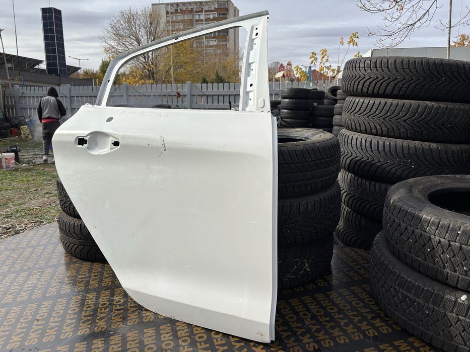 Врата Пежо 2008/Peugeot 2008 2броя