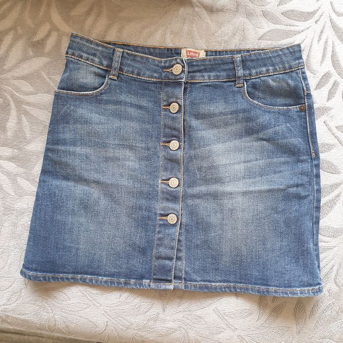 Дамска пола desigual, Levi's,pull&bear,stradivarius