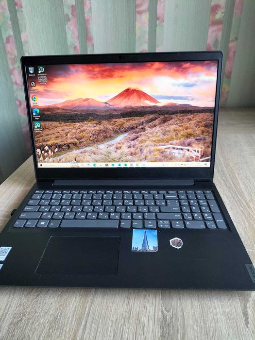 Продам Ноутбук Lenovo i5 10gen 256ssd