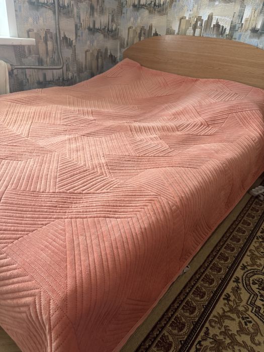 Продам кровать двухспальную