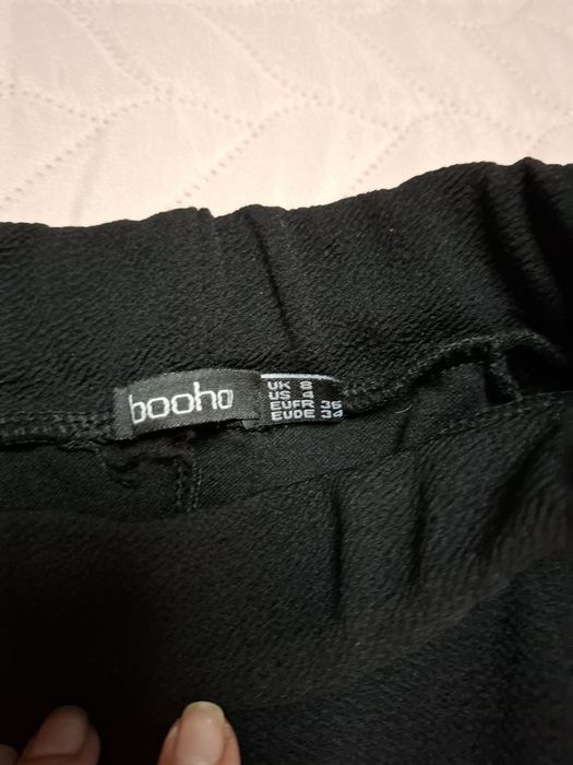 Черен панталон тип фит