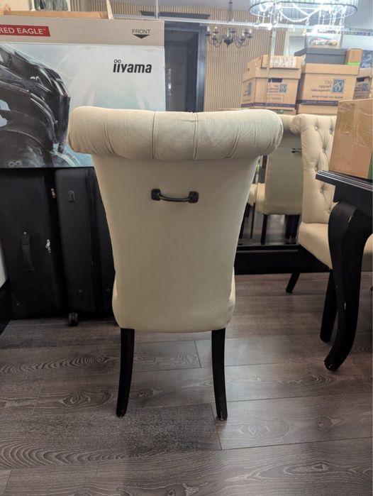 Продам 8 стульев