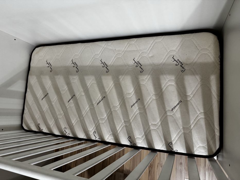 Бебешка/детска дървена кошара и матрак