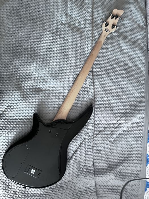 бас-гитара Jackson Spectra Bass JS3 Silverburst.