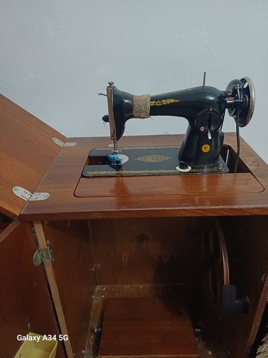 Продается швейная машина