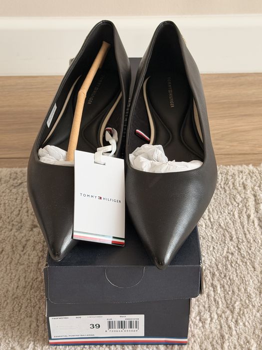 Balerini Tommy Hilfiger , Noi cu eticheta 39