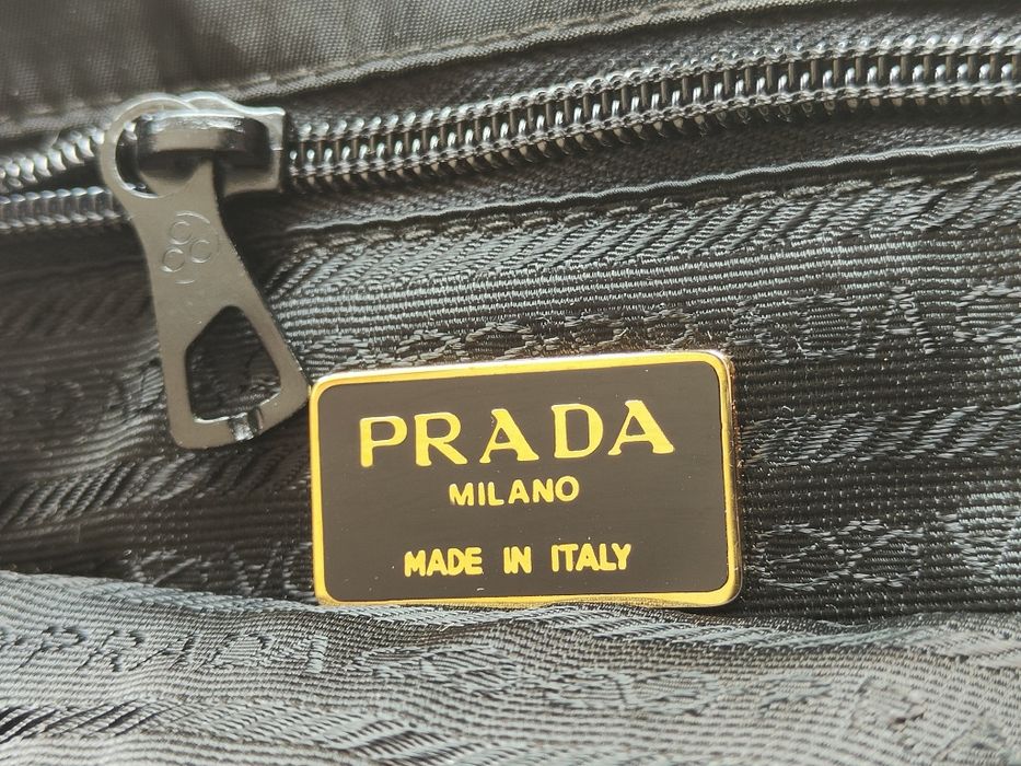 Geantă de mână Prada Bucket Bag originală rară