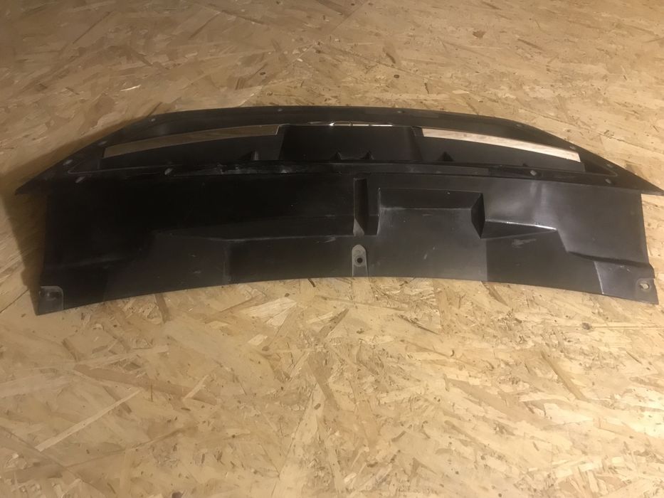 Продам решётку радиатора.