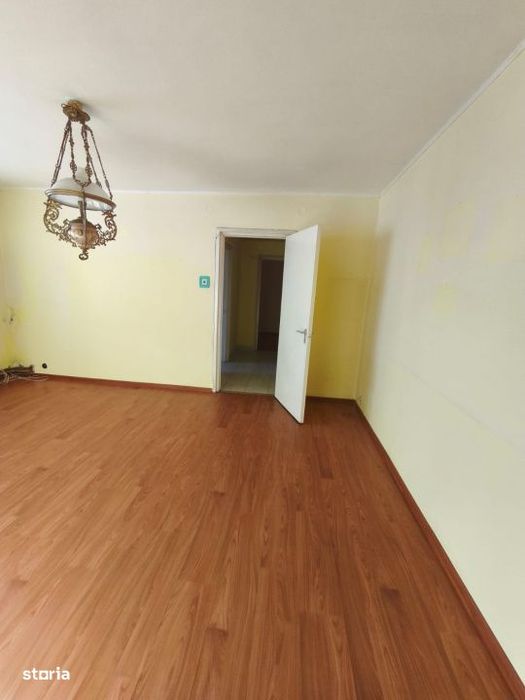 Apartament 3 camere, 61mp, zona Hurmuzachi, Radauti — fotografia 3