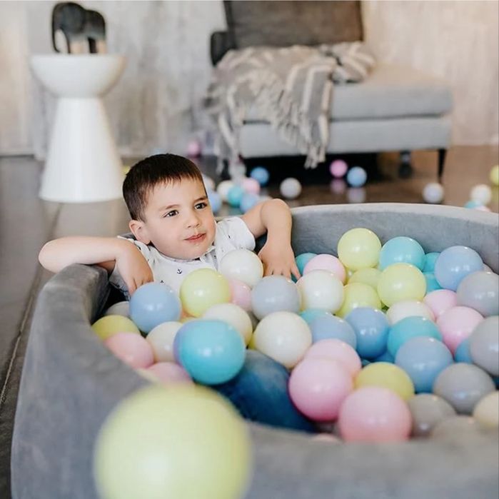 100 bile colorate pentru piscina, spatiu de joaca, cort, tarc copii