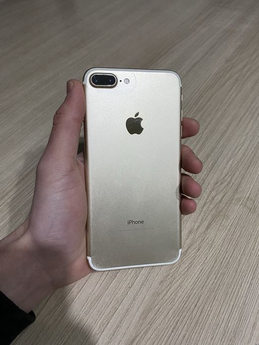 Айфон 7+ идеал 32гб