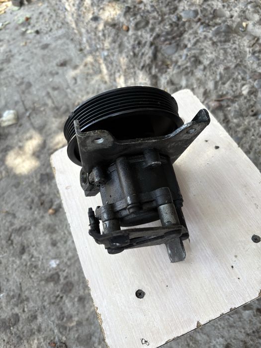 Гур насос бмв е39 е38 м52 привозной