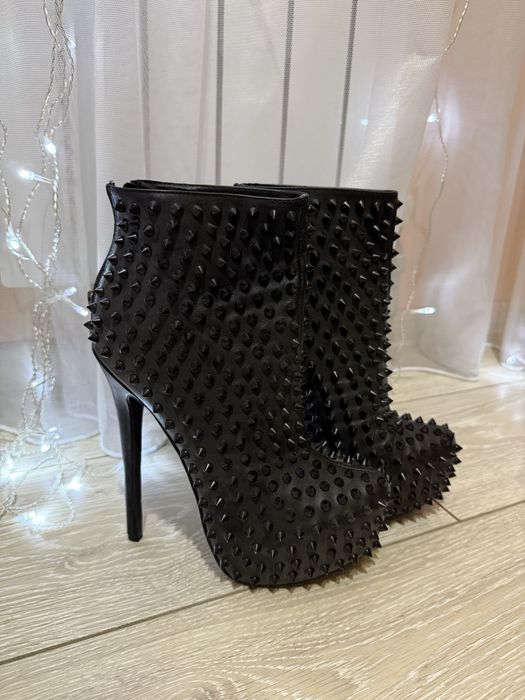 Продам ботинки 38 размер