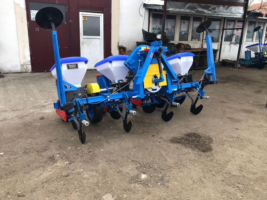Piese. Semanatoare de porumb SPC4 cu fertilizare Mecanica Ceahlău