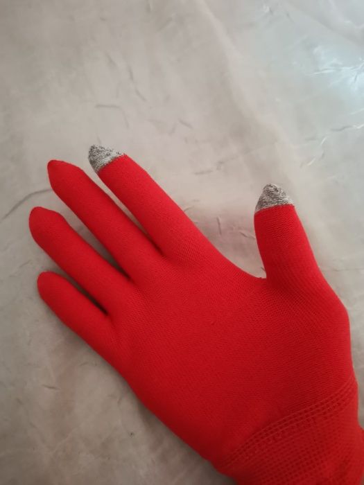 Червени ръкавици с touch сензор
