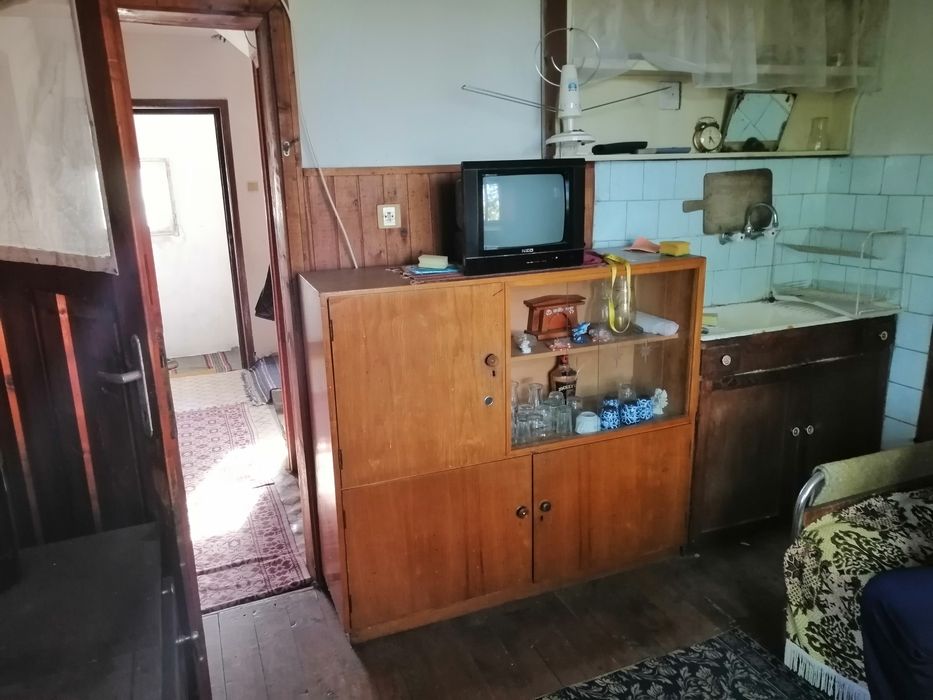 Къща в с. Струпец, общ. Роман