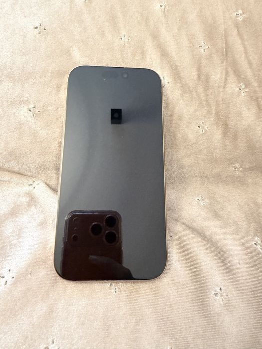 Продавам  iphone 16 pro/128 GB в перфектно състояние