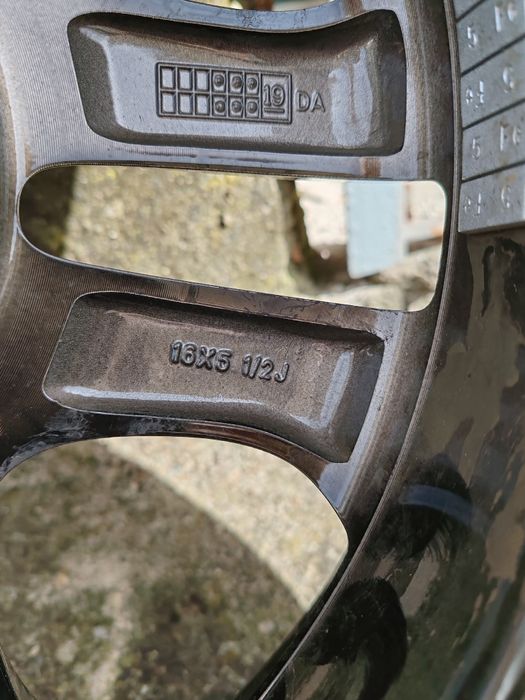 Mazda , Мазда 185/60/16 цола