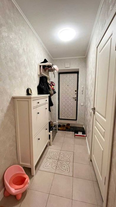 продам 3х комн. в центре. ДАМИР