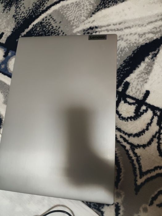 Computer lenovo pashti ishlatmagamiz
