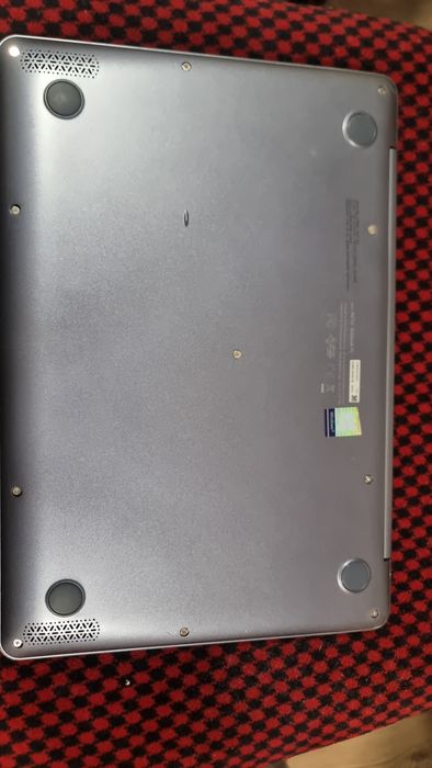Laptop Asus Vivobook S14 i3 gen8 ram 8g ,ssd256 gb