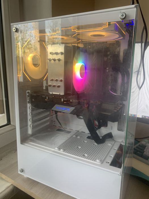 Rx 5700xt/ i7 / 16 / 512
