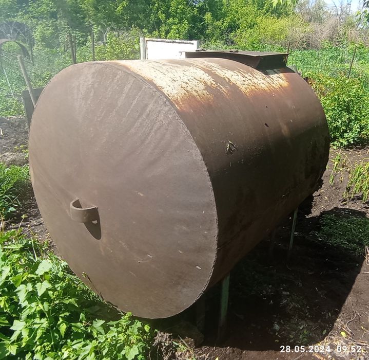 Ёмкость под воду или ГСМ