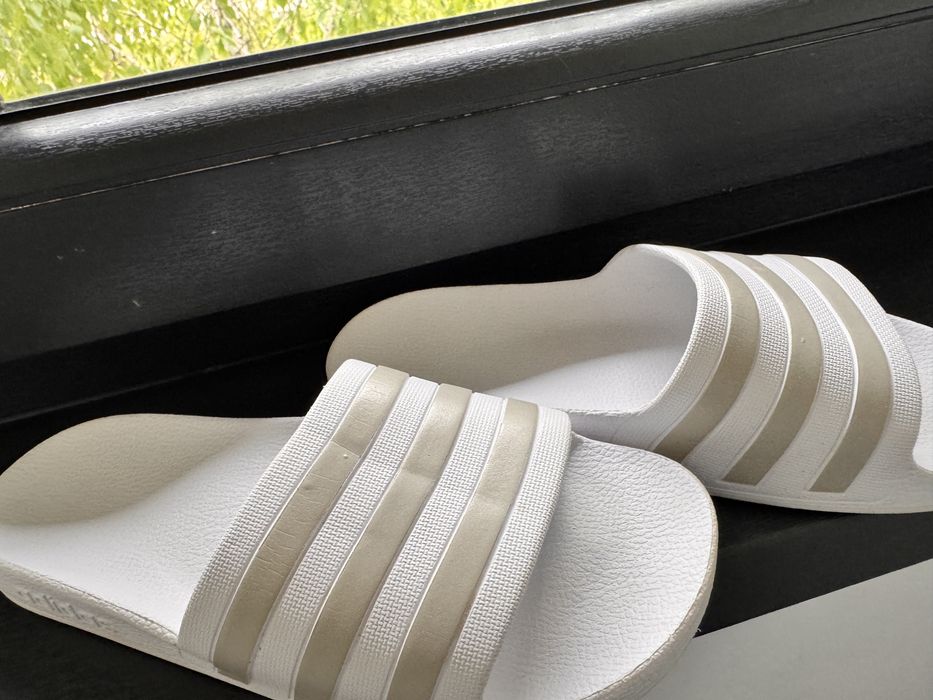 Papuci adidas marime 36