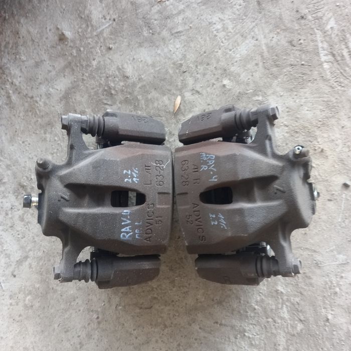 Предни спирачни апарати Toyota Rav 4