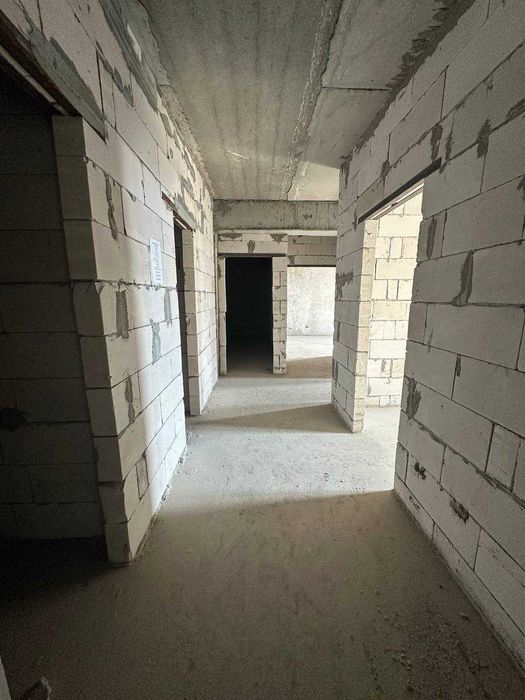 4/6/8 | Юнусабад | 200 метров от метро Шахристан | 120000y.e.