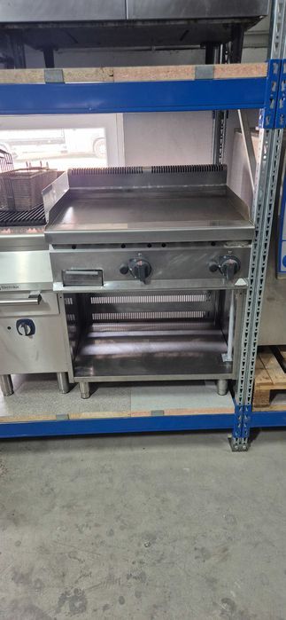 Grill profesional,neted,gaz,linia 700,utilaje bucatarie,cantina,BERTOS
