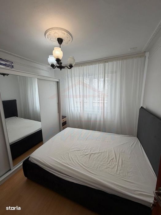 Vanzare apartament cu 4 camere in Micro 39b( k-uri), etaj 1,
