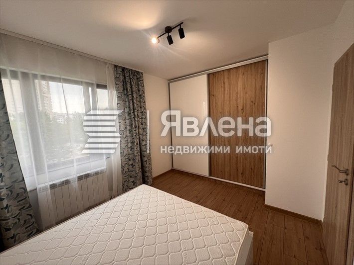 Дава се под наем Тристаен апартамент в София, Младост 3 - 100 кв.м за 950 € - Снимка #4