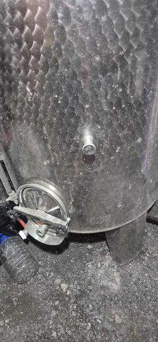 Vand butoi de 700 de litri