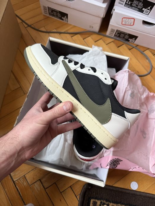 Jordan 1 Travis Scott marimea 41