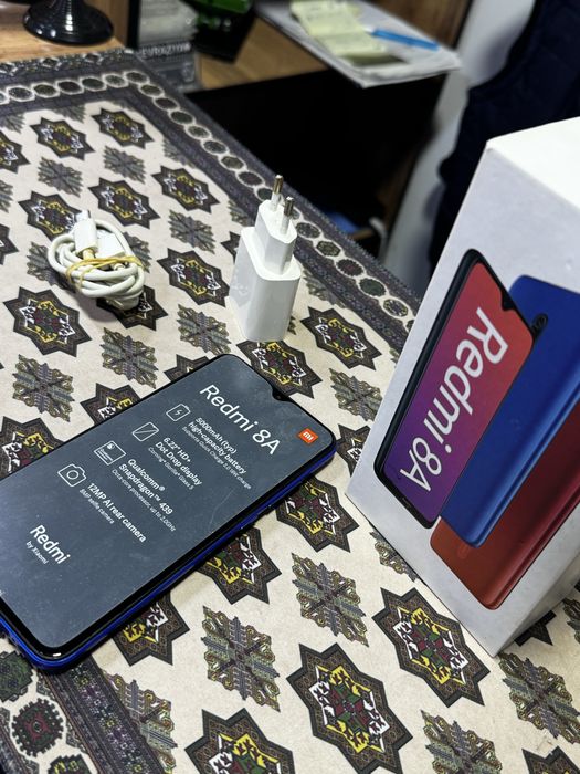 Redmi-8A 2/32 karobka dacument oddiy ishlatishga yaxshi telefon