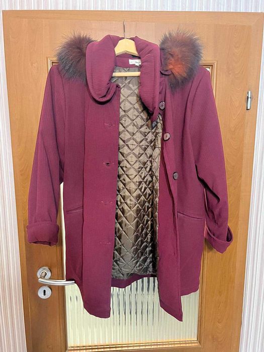 Палто с косъм на качулката, размер Л